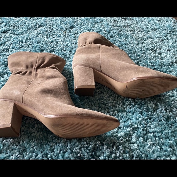 Pre-owned Sole Society tan leather pull on boots. - Picture 2 of 7